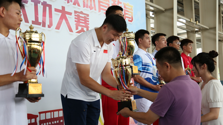 雅虎体育NBA频道图片